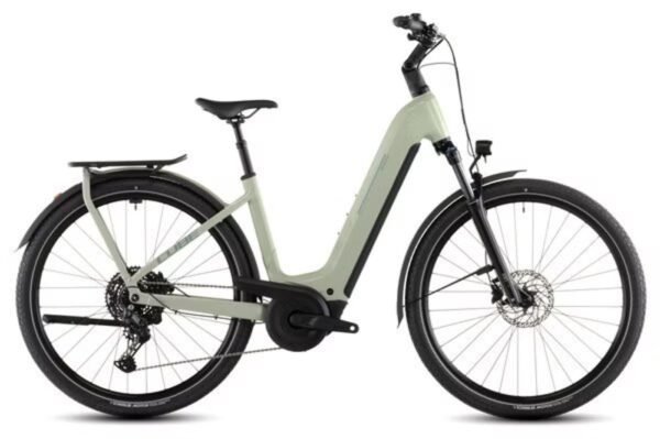 VTC Électrique Cube Kathmandu Hybrid One 800 Easy Entry Shimano Cues 10V 800 Wh 700 mm Vert Pea 2026